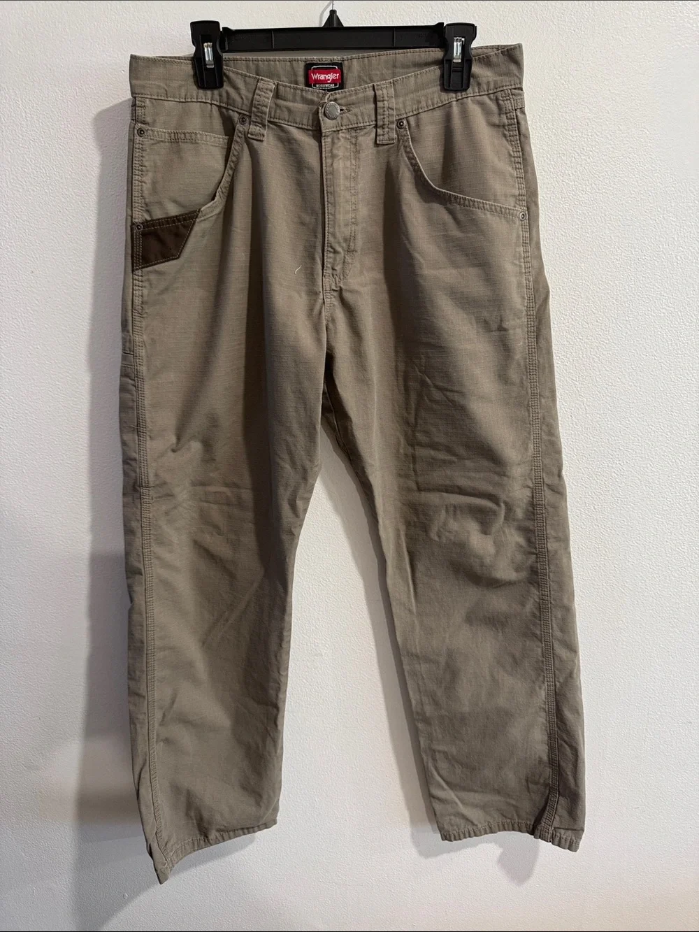 Wrangler Workwear Carpenter Khaki Pants size 32 x 30